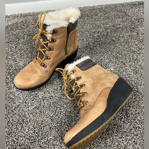 Sperry Faux Fur Bootie Sz 9